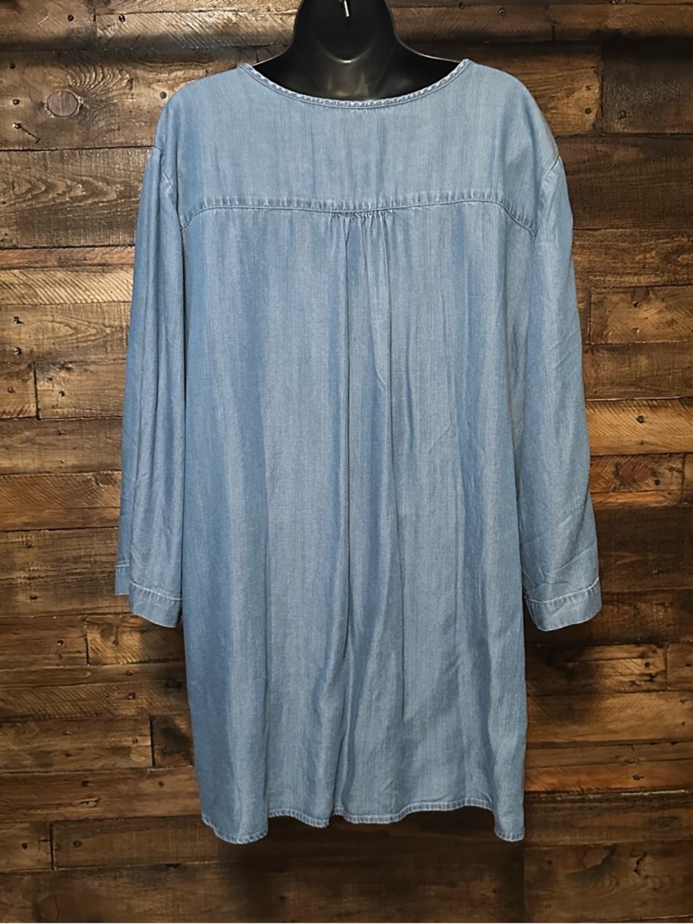 Philosophy Roll Tab Chambray Top - Picture 2 of 5